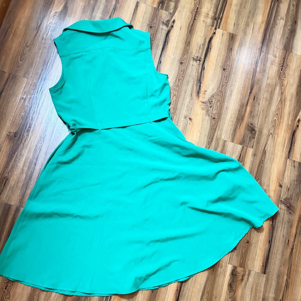 Emerald Green Midi Shirt Dress | Old Money Preppy Country Club Quiet Luxury - Picture 5 of 9